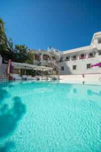 fotografo-esterni-piscina-hotel-costiera-amalfitana
