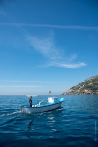 barca-mare-cielo-azzurro-costiera-amalfitana-fotografo-salvatore-guadagno
