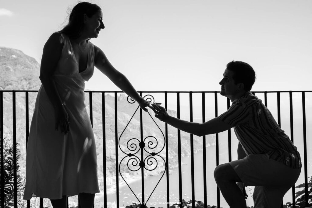surprise-proposal-ring-ravello-couple-amalficoast